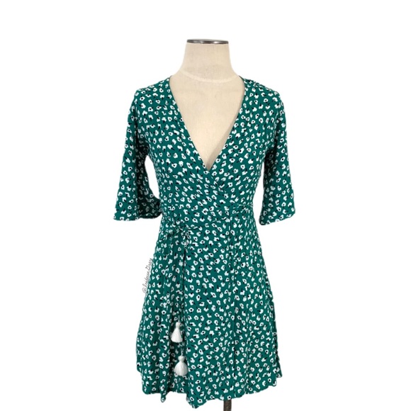 Faithfull the Brand Dresses & Skirts - Faithfull the Brand Cleo Dress Green Vintage Bloom